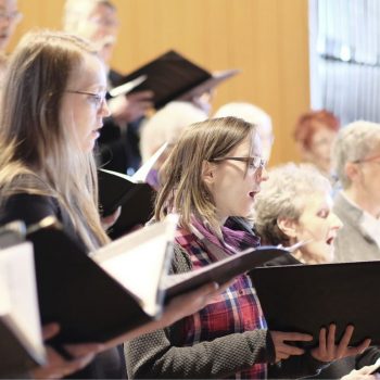 Gottesdienst zu Karfreitag: Musikalische Gestaltung Motettenchor Stuttgart in der Kreuzkirche Stuttgart-Heslach